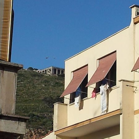 B&B Dimora Di Traiano Terracina Eksteriør billede