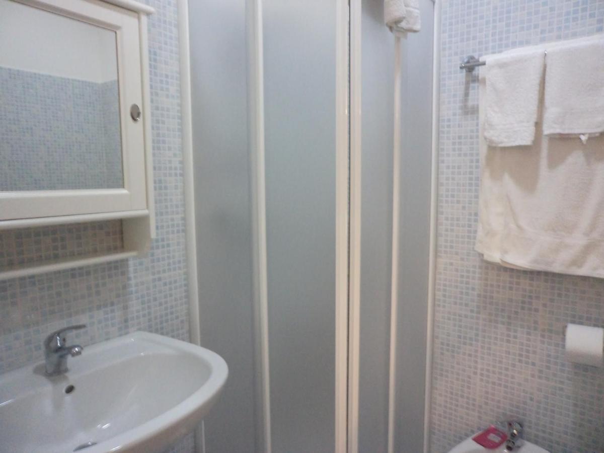 B&B Dimora Di Traiano Terracina Eksteriør billede