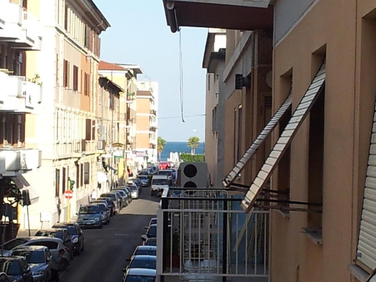 B&B Dimora Di Traiano Terracina Eksteriør billede